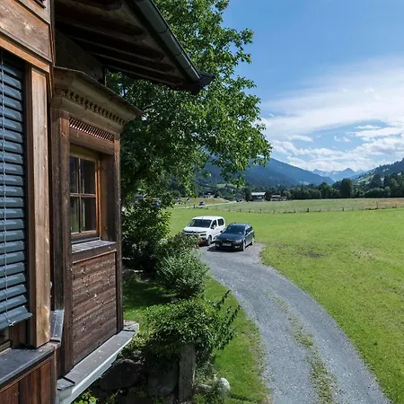 Nussbaum Apartment *
